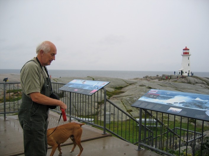 Tom and Frodo at Lighthouse img_3295